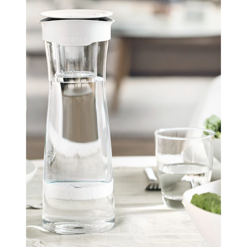 BRITA Fill&amp;Serve Vízszűrő kancsó (1 db)