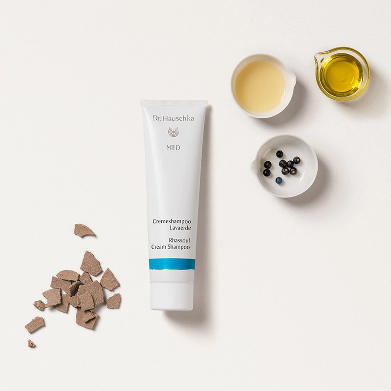 Dr. Hauschka MED Lávaföld krémsampon (150 ml)