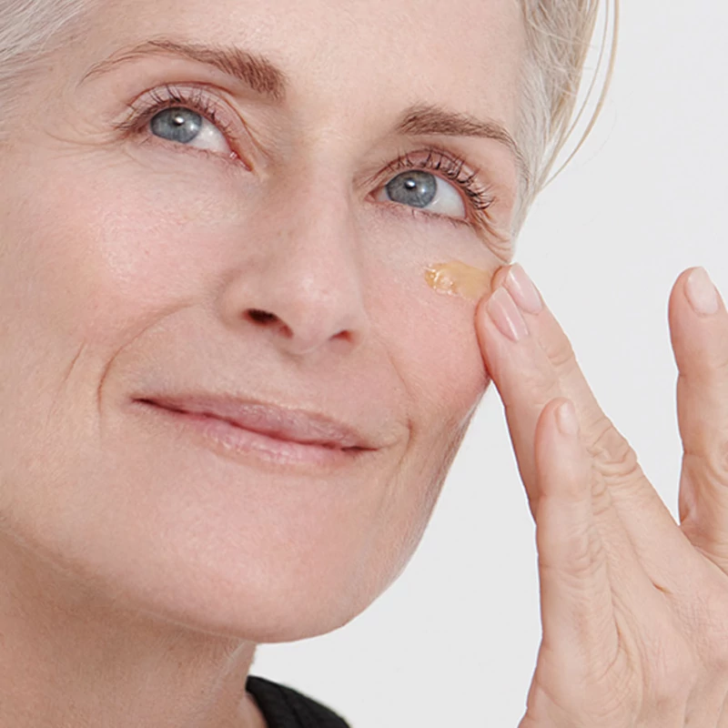Dr. Hauschka Intenzív regeneráló szemkörnyékápoló szérum (15 ml)