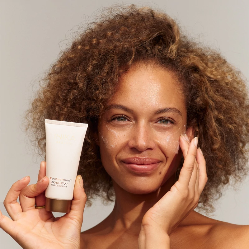 INIKA Skincare Phytofuse Renew hámlasztó arcradír (75 ml)