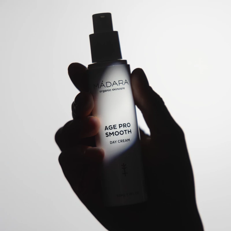 Mádara AGE PRO SMOOTH Bőröregedésgátló nappali arckrém (50 ml)