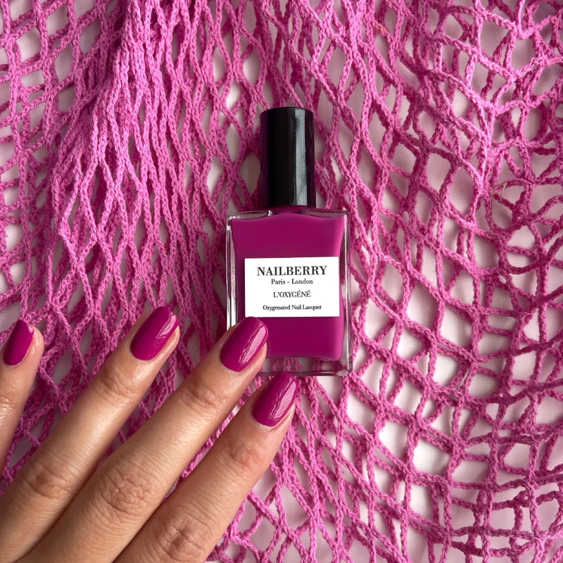 Nailberry Lélegző körömlakk - Fuchsia in Love (15 ml)