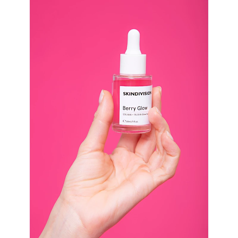 SkinDivision Berry Glow 12% AHA + 1% BHA Hámlasztó szérum (30 ml)