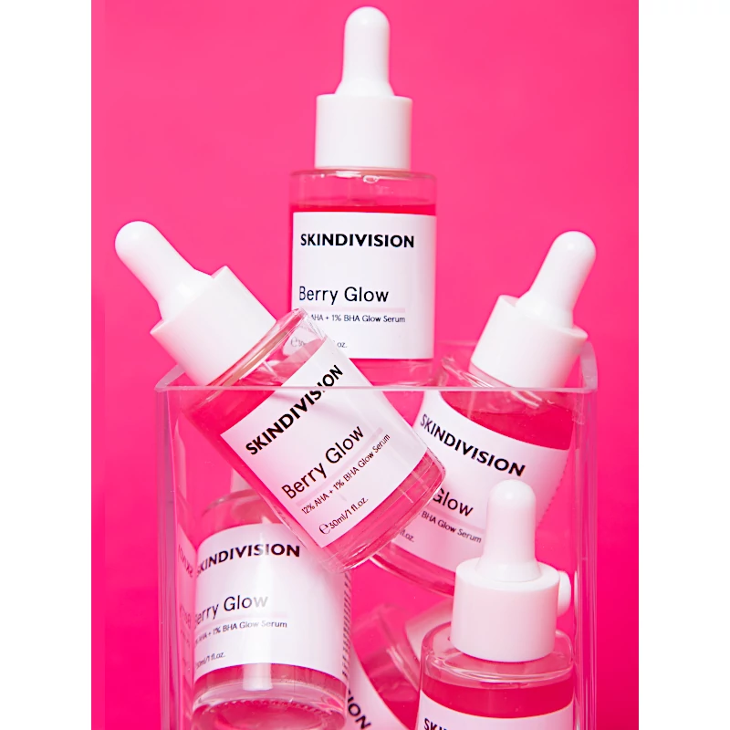 SkinDivision Berry Glow 12% AHA + 1% BHA Hámlasztó szérum (30 ml)